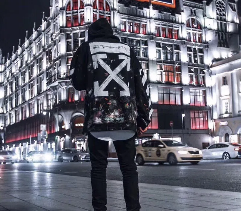 ♻️💯Reference model picture for the upper body❤️Top tested version OFFWHITE Starry Sky Fireworks Melbourne limited splash hoodie hooded pullover sweatshirt Fabric: Made of custom-made (more than 490 grams - counter double-ply large terry fabric) high-gram weight fabrics make the clothes look more textured, soft to the touch, super thick, classic version, small dropped shoulders, micro silhouette! Pay attention to the important points~ The weight of more than 490 grams is not exaggerated and does not contain water. Those sellers who brag about the weight can only deceive novice customers. But when you get our goods, the weight and sinking are right there. You can taste it yourself, and the texture does not lie! (100% cotton fabric, no pilling) The white arrows on the back + the stripes on the arms are all made of foam and have a feel and protrusions. The fireworks color system is obtained through contrasting printing. There are eight panels in the whole body. Seven color sets and eight panels are printed in eight times. The first layer is gray, the second layer is white, the third layer is yellow, the fourth layer is green, the fifth layer is blue, the sixth layer is purple, the seventh layer is orange. The last layer is arrow paint printing. The seven colors are layered on each other, which will also create new colors. The arrows on the back and the front squares are first glued and then hung in four layers. The paint has an obvious concave and convex feeling. Quality speaks for itself in the details. The blue letters are electrostatic three-dimensional flocking, which is done separately and then printed through high-temperature thermal transfer‼ ️It can be called a fake killer, you can see that every detail on the clothes is ceiling craftsmanship‼ ️ Size chart